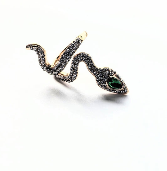 Venom snake ring blood rain 